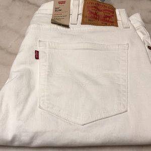 New with Tags! Levi’s 511 Slim White Jeans